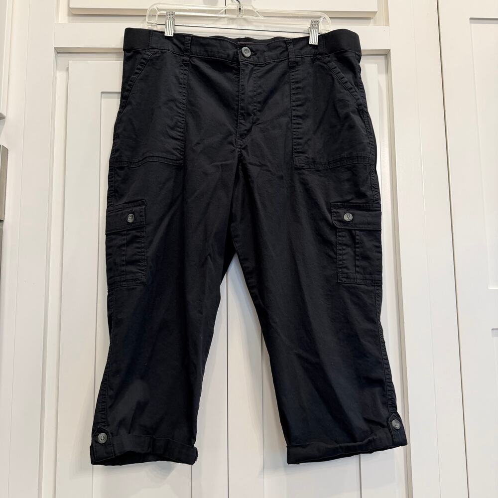 Lee Black Cargo Capri Pants 16M Utility Roll Tab NWOT